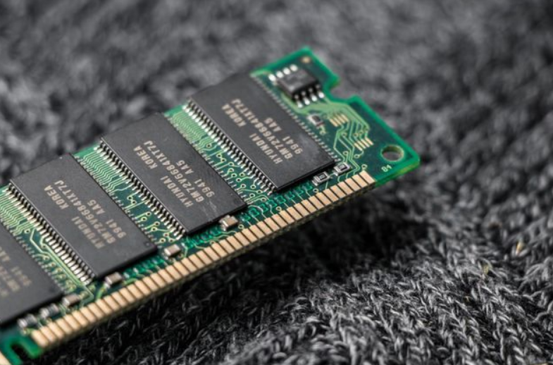Analysis of the Impact of Memory and DDR Price Fluctuations on the Commercial Display Industry d26a86451bf7981d2e6681f2543f42b4 Raypodotech